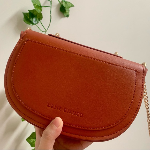 Melie Bianco faux leather crossbody - Picture 3 of 6